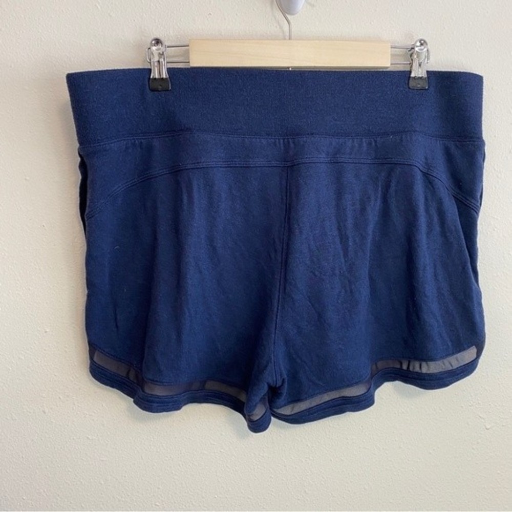 Athleta Breathe Shortie Shorts Super Soft Navy Blue Size XL - Picture 4 of 7